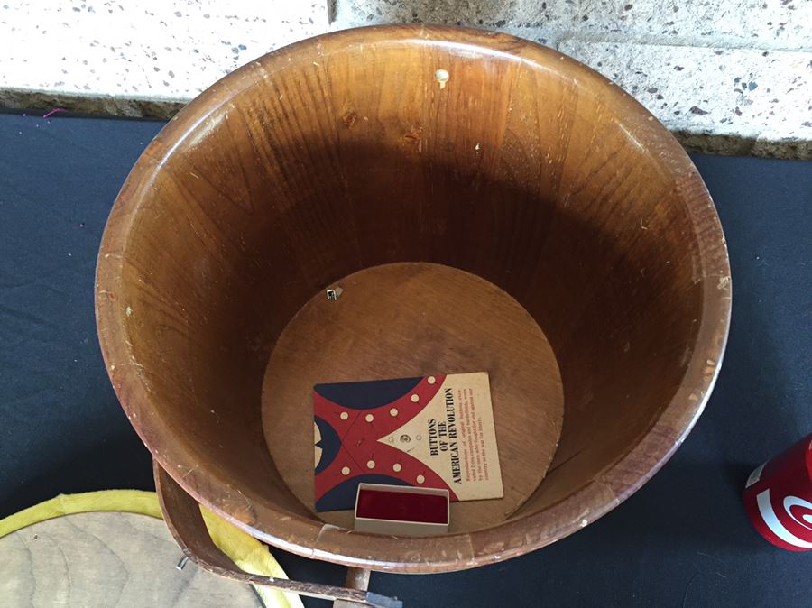 Vintage Wooden Storage Bucket With Lid And Handle [Photo 6]