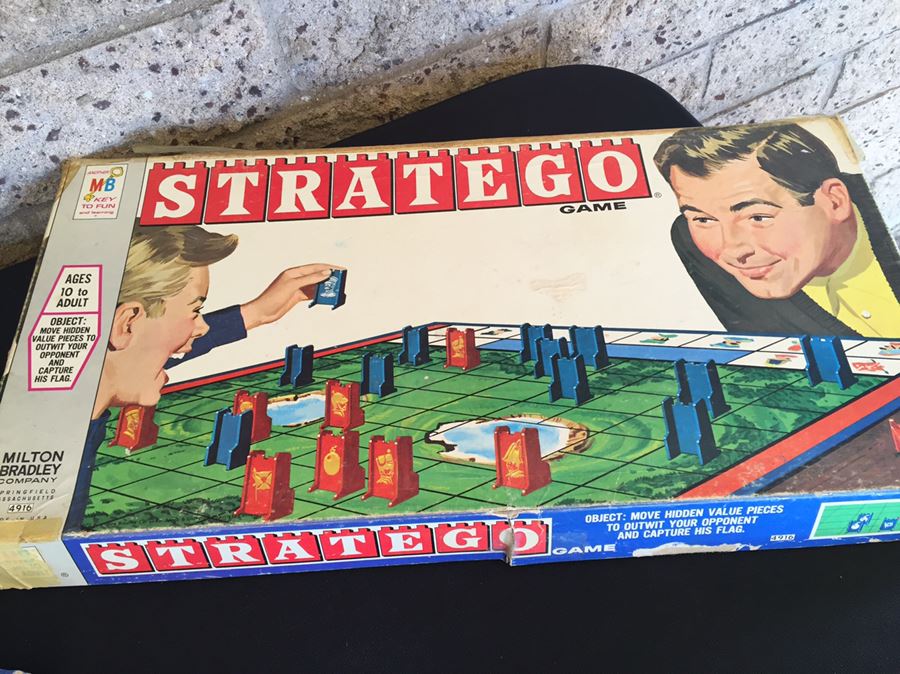 Vintage Game Lot [Photo 9]
