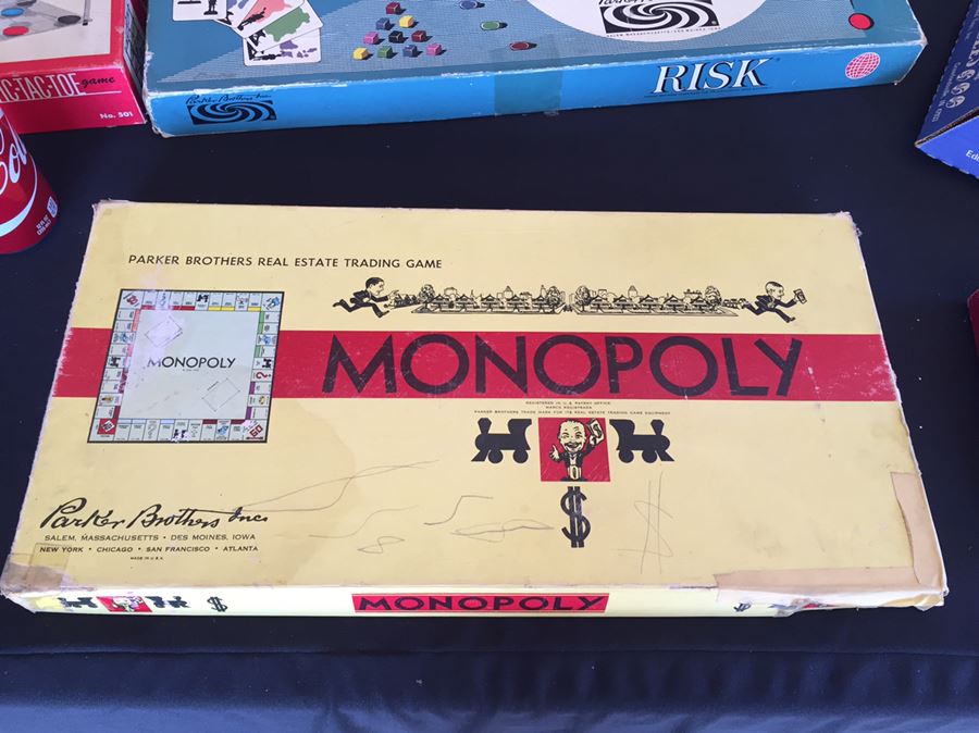 Vintage Game Lot [Photo 2]