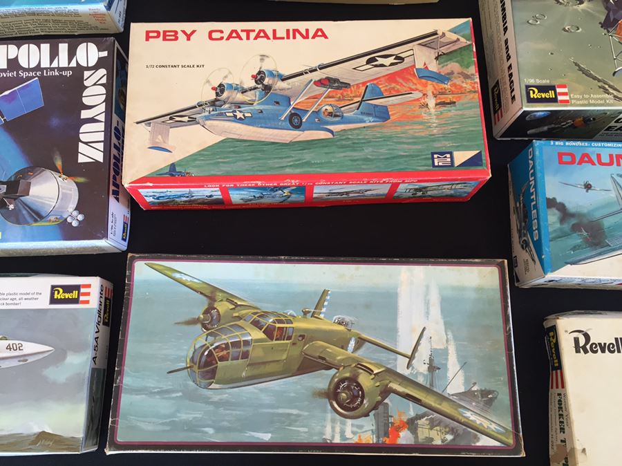Huge Lot Of Vintage Model Airplane And Spacecraft Most Are New In Box With Unused Stickers Revell, Craft Masters, Matchbox, Airfix, Williams Bros., Entex [Photo 5]