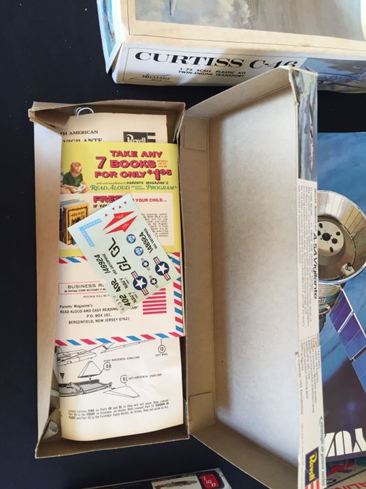 Huge Lot Of Vintage Model Airplane And Spacecraft Most Are New In Box With Unused Stickers Revell, Craft Masters, Matchbox, Airfix, Williams Bros., Entex [Photo 13]
