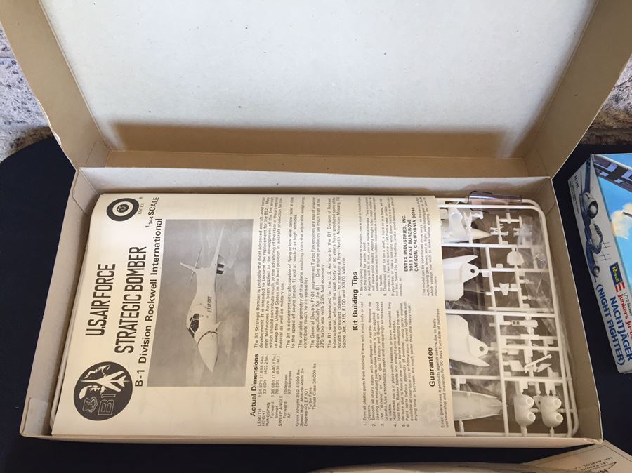 Huge Lot Of Vintage Model Airplane And Spacecraft Most Are New In Box With Unused Stickers Revell, Craft Masters, Matchbox, Airfix, Williams Bros., Entex [Photo 11]