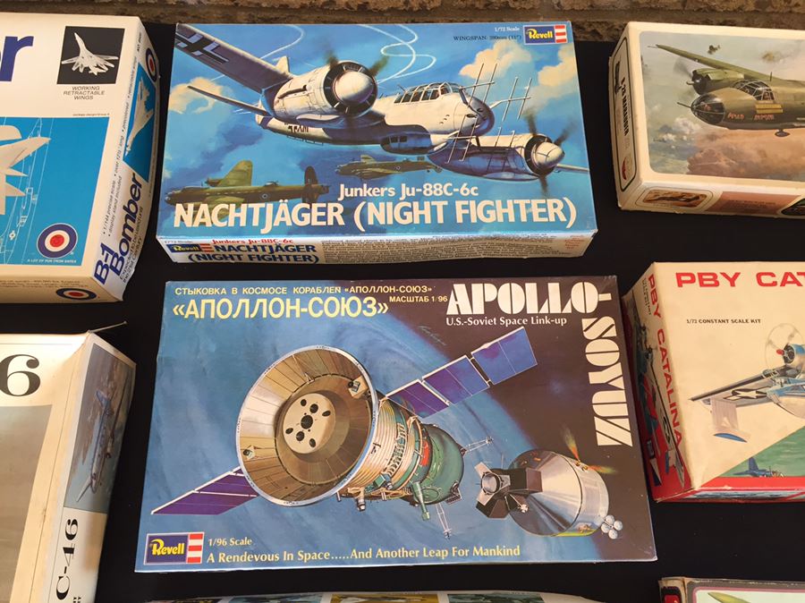 Huge Lot Of Vintage Model Airplane And Spacecraft Most Are New In Box With Unused Stickers Revell, Craft Masters, Matchbox, Airfix, Williams Bros., Entex [Photo 7]