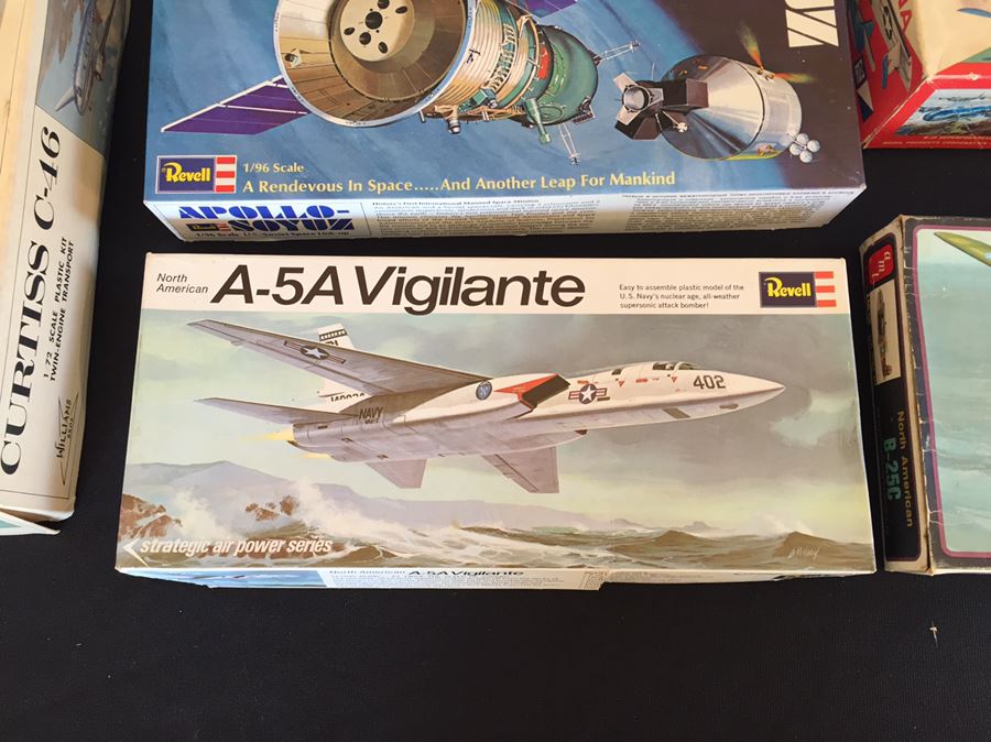 Huge Lot Of Vintage Model Airplane And Spacecraft Most Are New In Box With Unused Stickers Revell, Craft Masters, Matchbox, Airfix, Williams Bros., Entex [Photo 8]