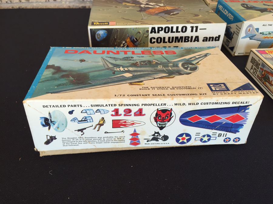 Huge Lot Of Vintage Model Airplane And Spacecraft Most Are New In Box With Unused Stickers Revell, Craft Masters, Matchbox, Airfix, Williams Bros., Entex [Photo 19]
