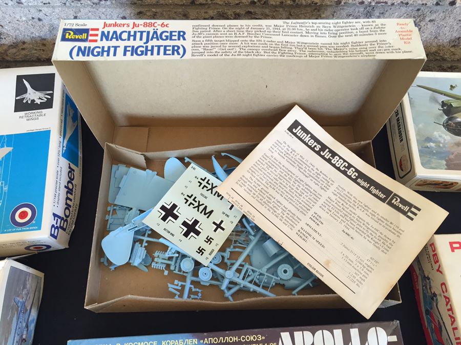 Huge Lot Of Vintage Model Airplane And Spacecraft Most Are New In Box With Unused Stickers Revell, Craft Masters, Matchbox, Airfix, Williams Bros., Entex [Photo 15]