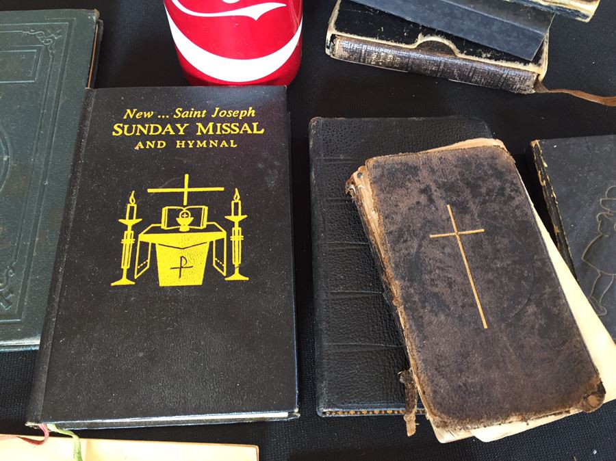 Vintage Bibles And Catholic Items Lot [Photo 11]
