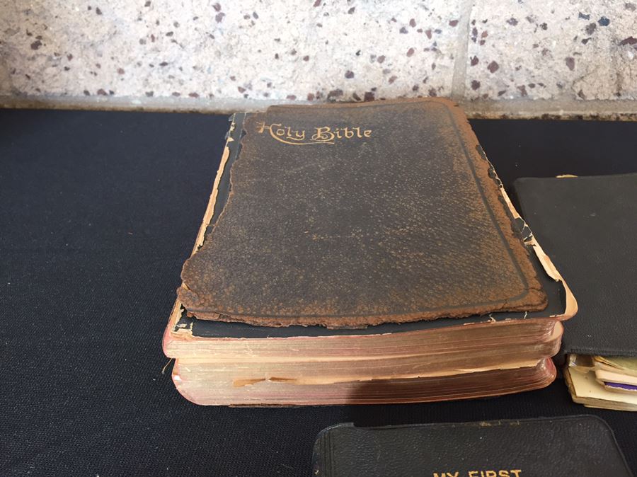 Vintage Bibles And Catholic Items Lot [Photo 20]