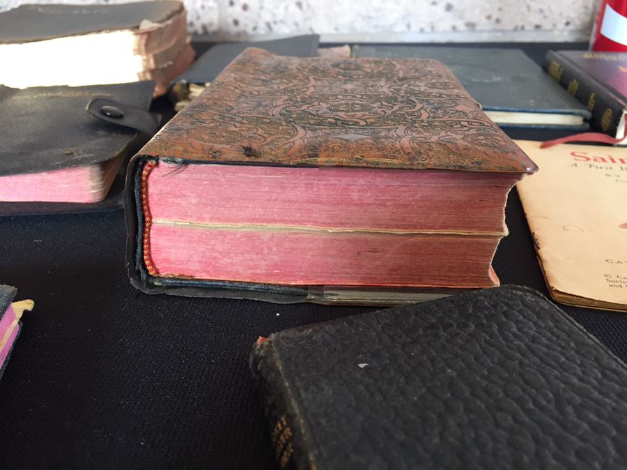Vintage Bibles And Catholic Items Lot [Photo 17]
