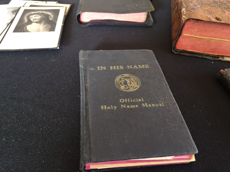 Vintage Bibles And Catholic Items Lot [Photo 18]
