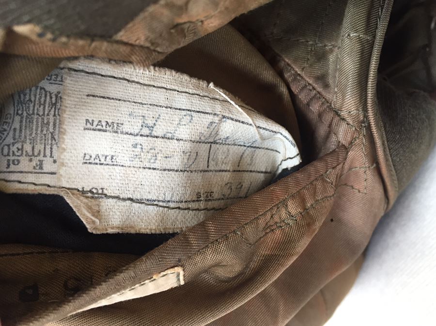 WW II Military Pilot's Uniform United States Army Air Forces [Photo 13]