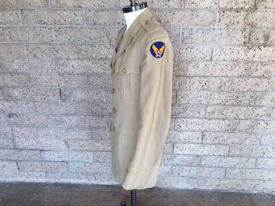 WW II Military Pilot's Uniform United States Army Air Forces [Photo 5]