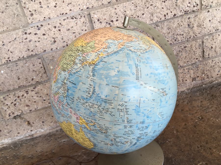 Vintage Lighted World Globe [Photo 4]