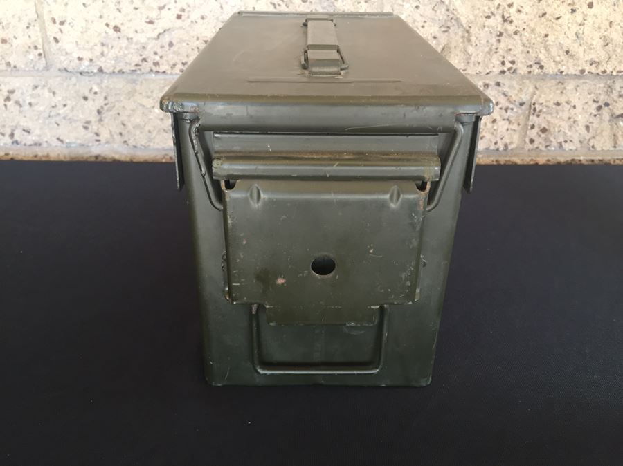 Vintage Ammo Box [Photo 4]