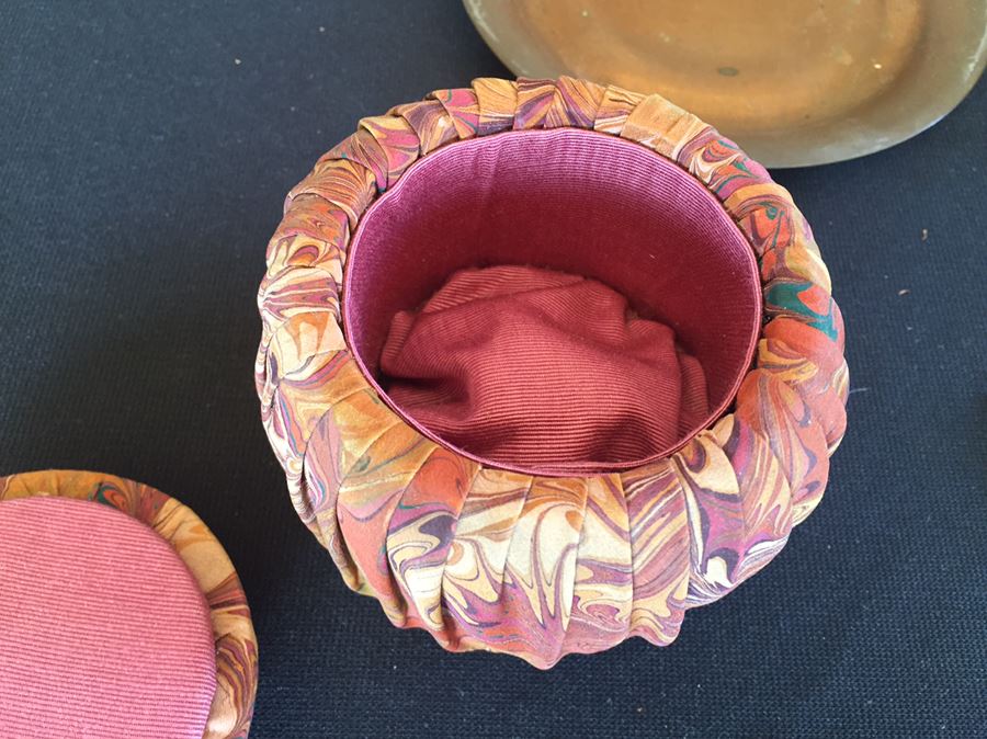 Home Decor Lot Includes Horn, Silk Trinket Box, India Purse, Smokey The Bear Ephemera And Various Items Photographed [Photo 10]