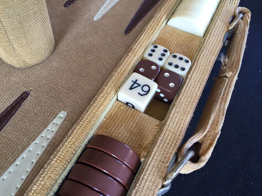 Vintage Game Lot [Photo 18]