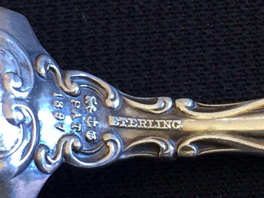 Sterling Silver Lot Of Flatware, Dishes And Salt & Pepper Shakers Total Weight 221g Melt Value $133 [Photo 23]