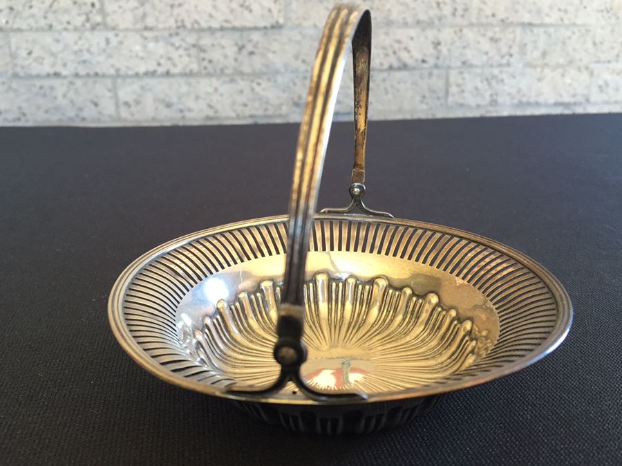 Sterling Silver Lot Of Flatware, Dishes And Salt & Pepper Shakers Total Weight 221g Melt Value $133 [Photo 4]