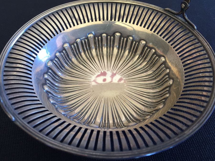 Sterling Silver Lot Of Flatware, Dishes And Salt & Pepper Shakers Total Weight 221g Melt Value $133 [Photo 14]