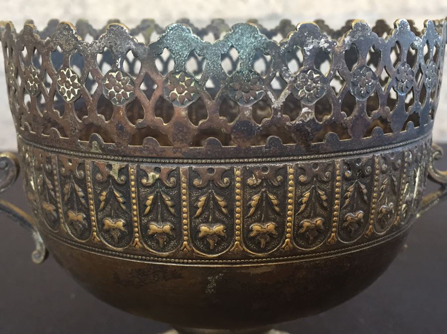 Stunning Silverplate Cups [Photo 3]