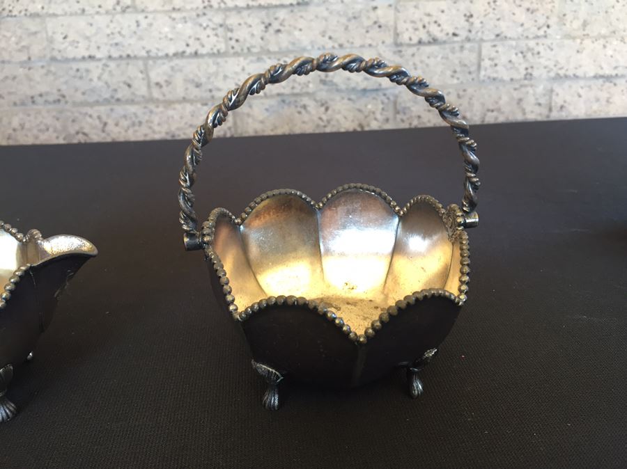 Silverplate Cream And Sugar Bowl Set By Wilcox Silver Plate Co [Photo 4]