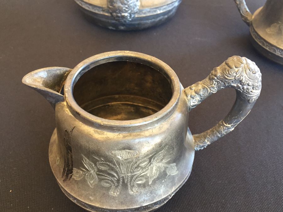 Vintage Silverplate Tea Set By New Amsterdam Silver Co. [Photo 14]