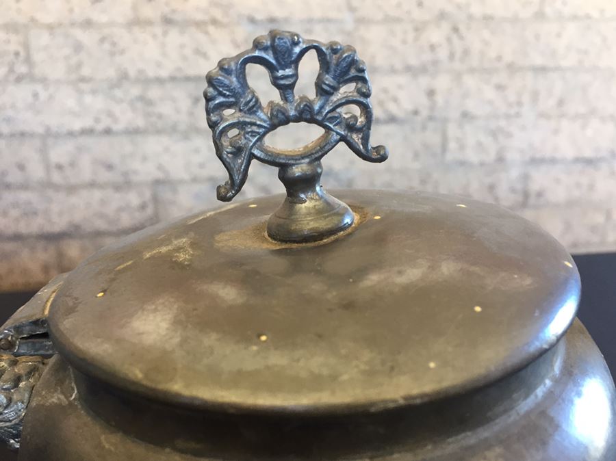 Vintage Silverplate Tea Set By New Amsterdam Silver Co. [Photo 8]