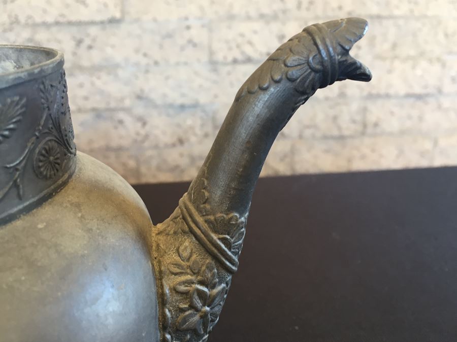 Two Stunning Silverplate Simpson Hall Miller Footed Dishes And Teapot With Separated Lid [Photo 16]