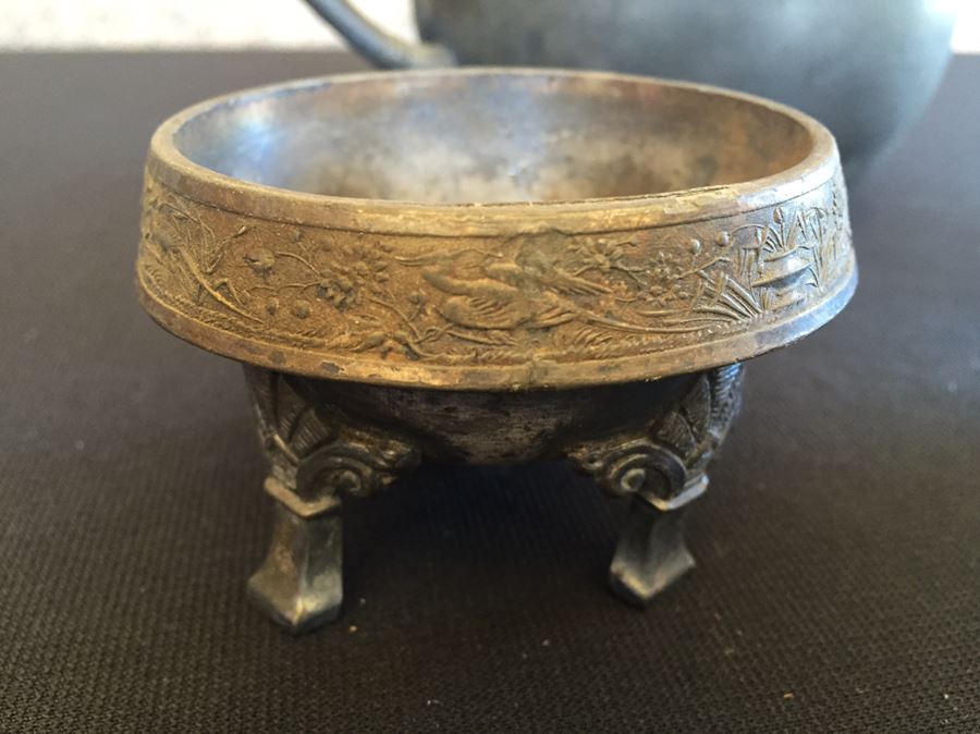 Two Stunning Silverplate Simpson Hall Miller Footed Dishes And Teapot With Separated Lid [Photo 4]