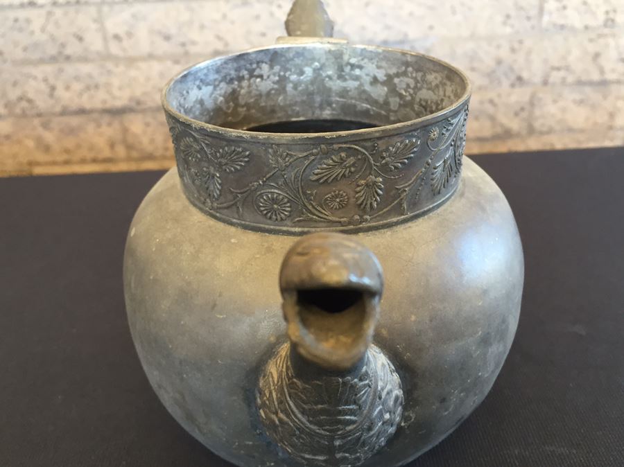 Two Stunning Silverplate Simpson Hall Miller Footed Dishes And Teapot With Separated Lid [Photo 18]