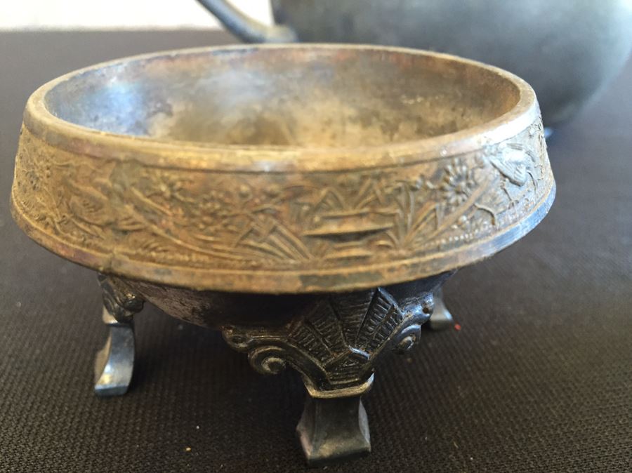 Two Stunning Silverplate Simpson Hall Miller Footed Dishes And Teapot With Separated Lid [Photo 2]