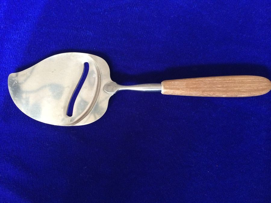 Cheese Slicers Spar Norway and Japan [Photo 1]