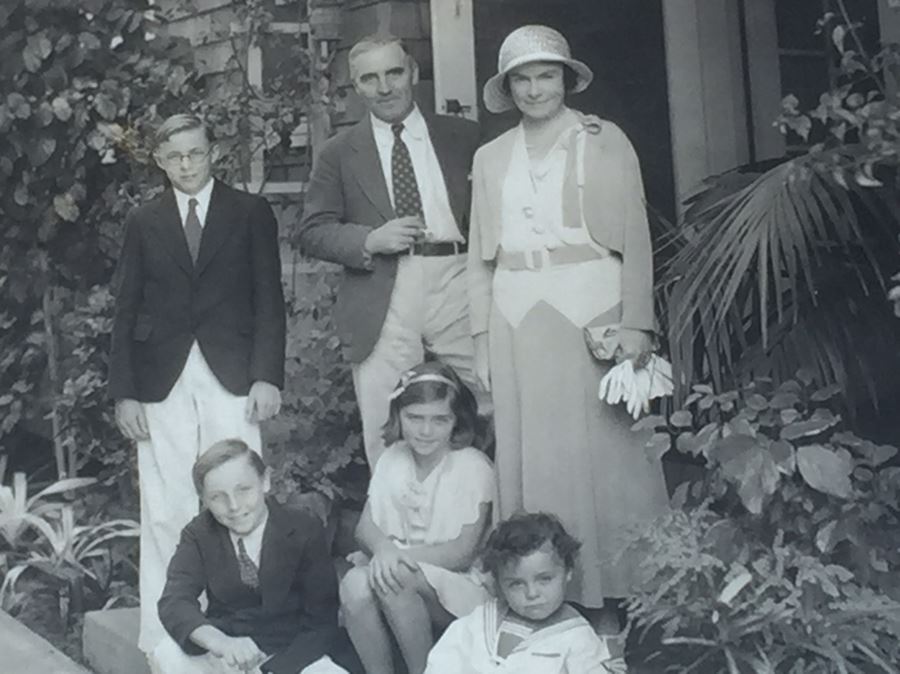 Various Framed Vintage B&W Photographs [Photo 16]