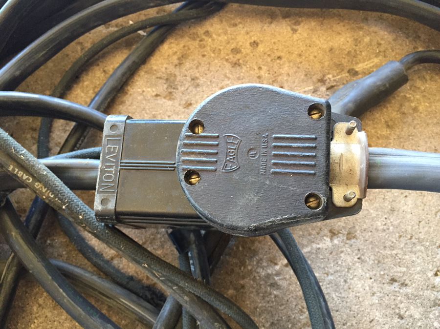 Miller Dialarc HF AC/DC Tungsten-Arc Or Shielded Metal Arc Welding Machine [Photo 10]