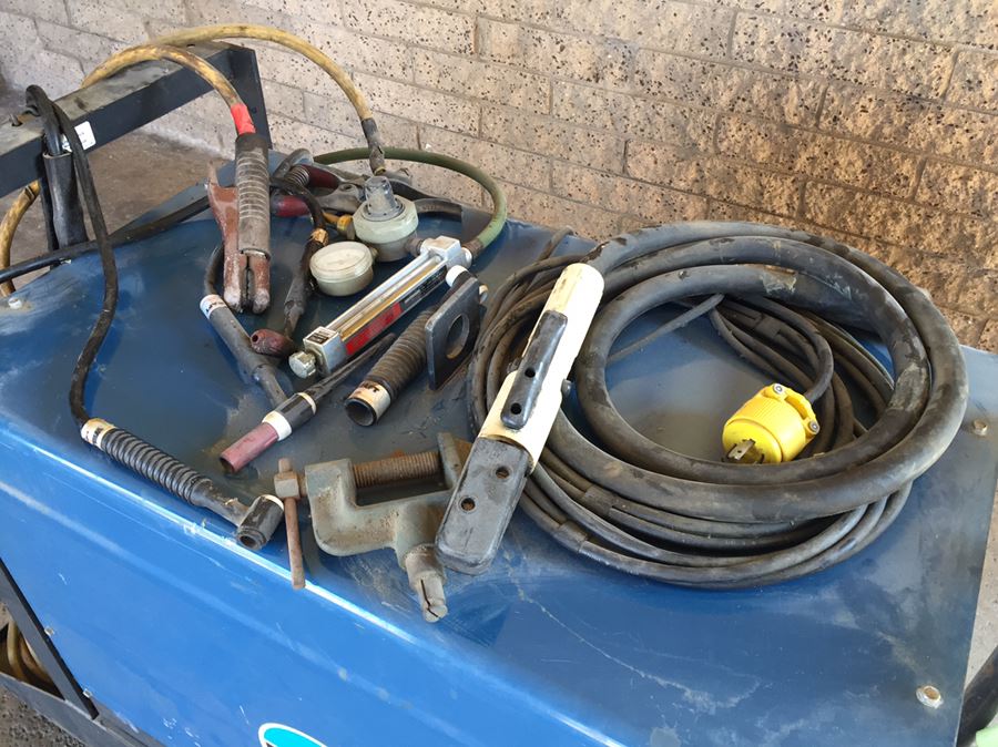 Miller Dialarc HF AC/DC Tungsten-Arc Or Shielded Metal Arc Welding Machine [Photo 4]