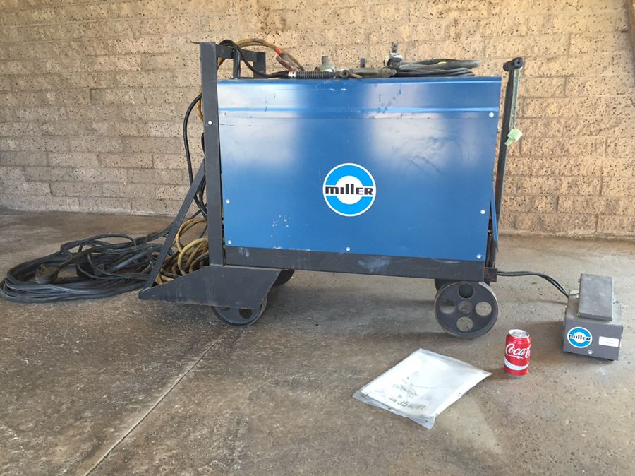 Miller Dialarc HF AC/DC Tungsten-Arc Or Shielded Metal Arc Welding Machine [Photo 3]