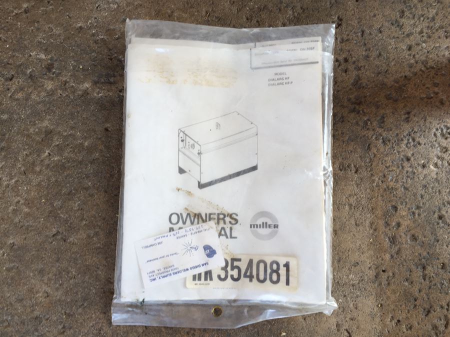 Miller Dialarc HF AC/DC Tungsten-Arc Or Shielded Metal Arc Welding Machine [Photo 12]