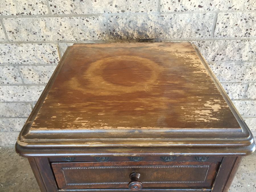 Vintage Distressed Nightstand [Photo 5]