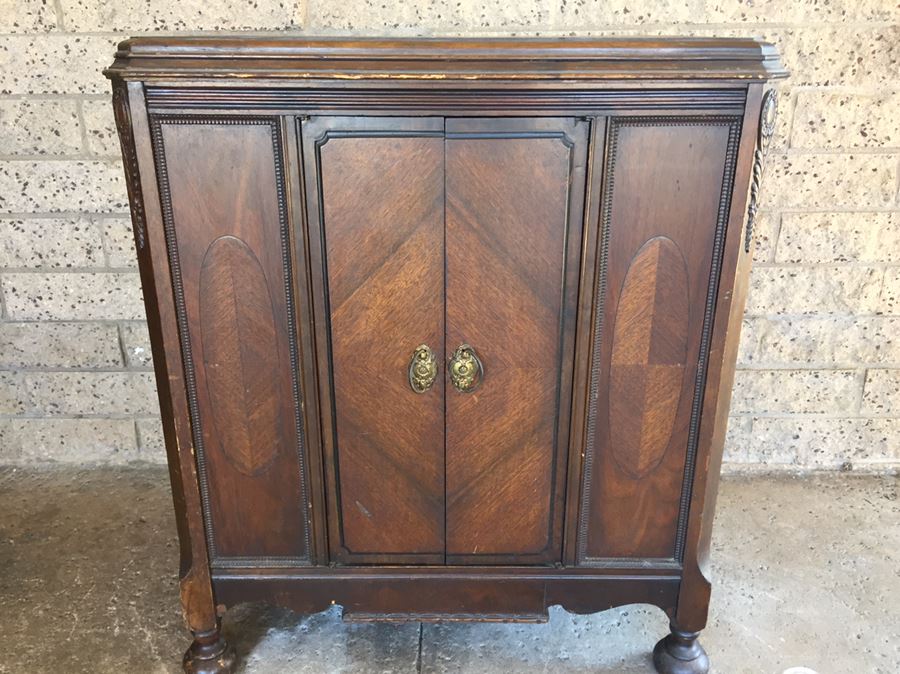 Vintage Crosley Radio Cabinet By Doernbecher Mfg. Co. [Photo 4]