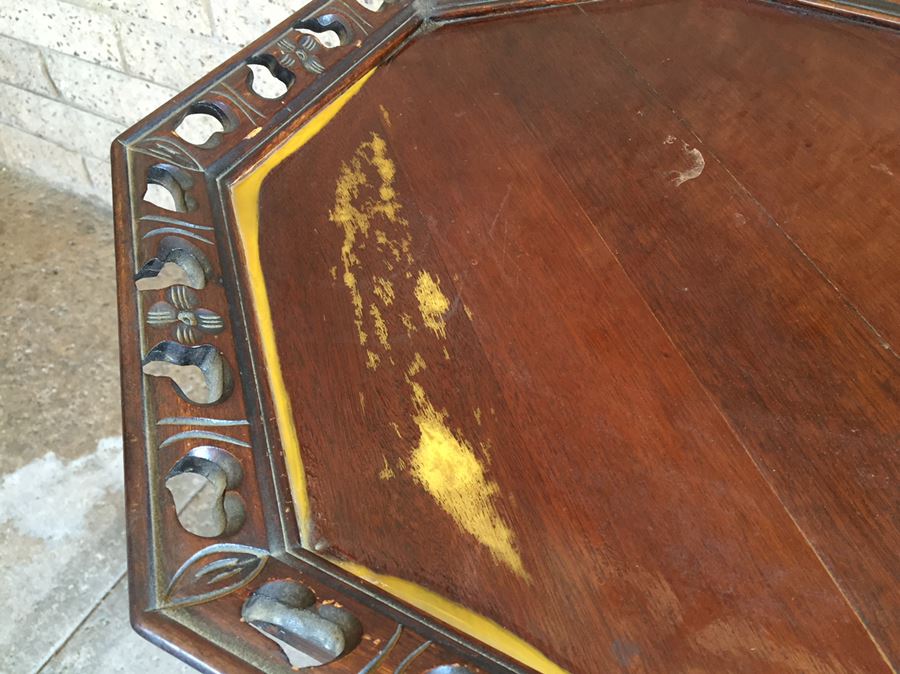 Vintage 3 Leg Table [Photo 5]