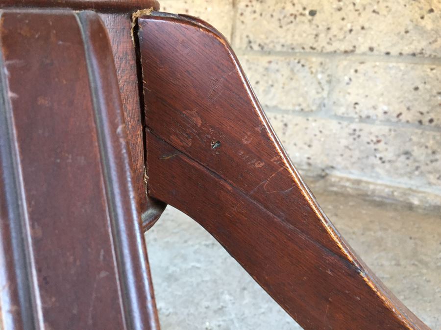 Nice Vintage 4 Leg Oval Table With Brass Claw Feet [Photo 9]