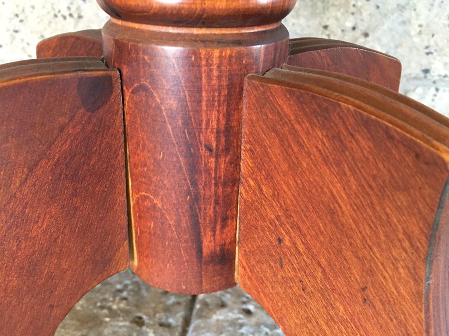 Pair Of Oval Top 4 Leg Tables With Protective Glass Tops And Brass Claw Feet [Photo 7]