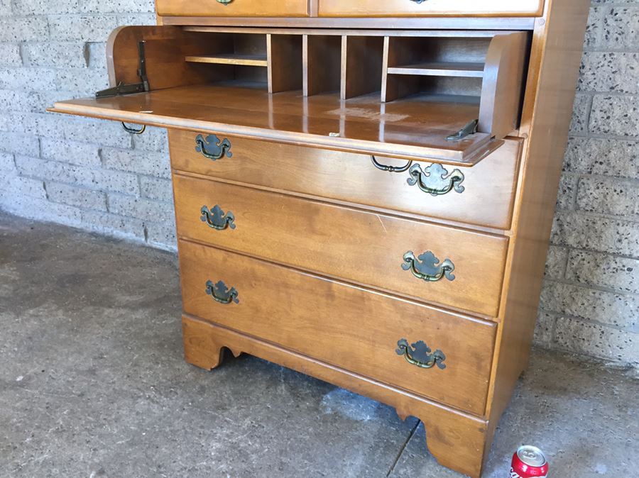 Vintage Maple Five Drawer Chest Of Drawers With Pull-Out Desk [Photo 12]