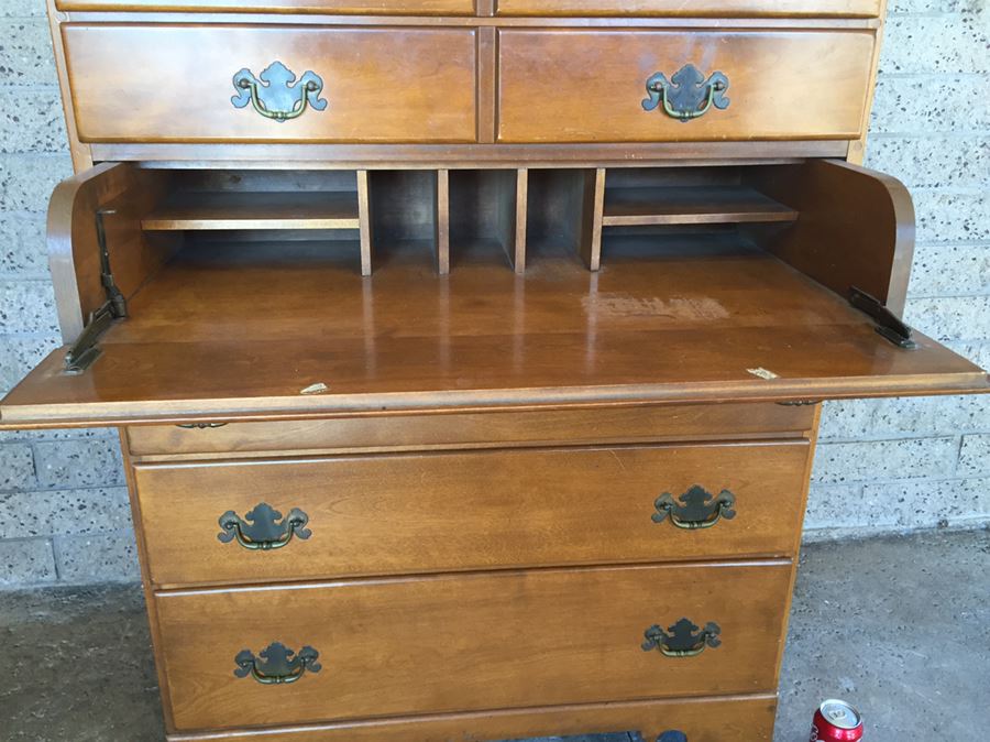 Vintage Maple Five Drawer Chest Of Drawers With Pull-Out Desk [Photo 10]