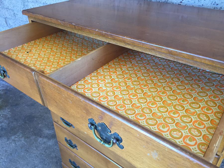 Vintage Maple Five Drawer Chest Of Drawers With Pull-Out Desk [Photo 4]