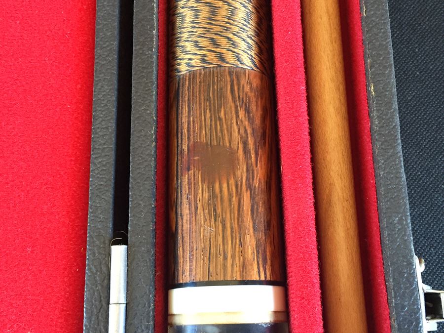 Viking Pool Cue With Carrying Case [Photo 6]