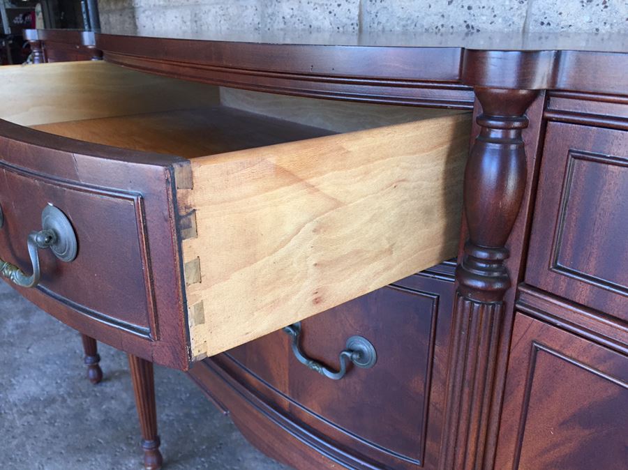Stunning Vintage Sideboard In Excellent Condition [Photo 6]