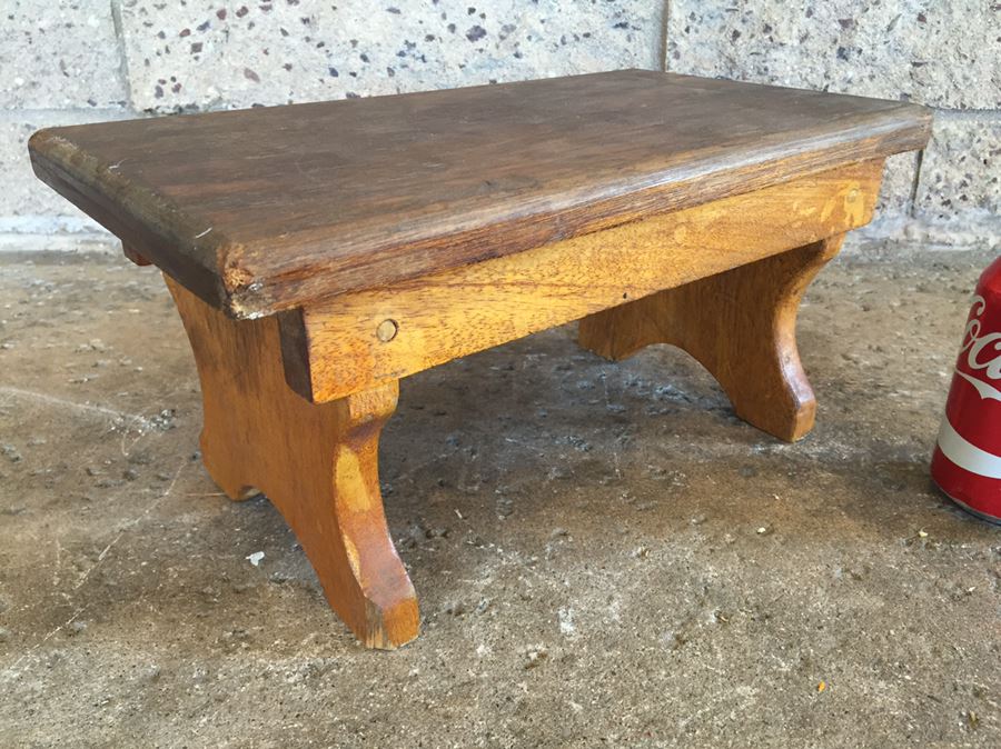 Vintage Wooden Step Stool [Photo 3]