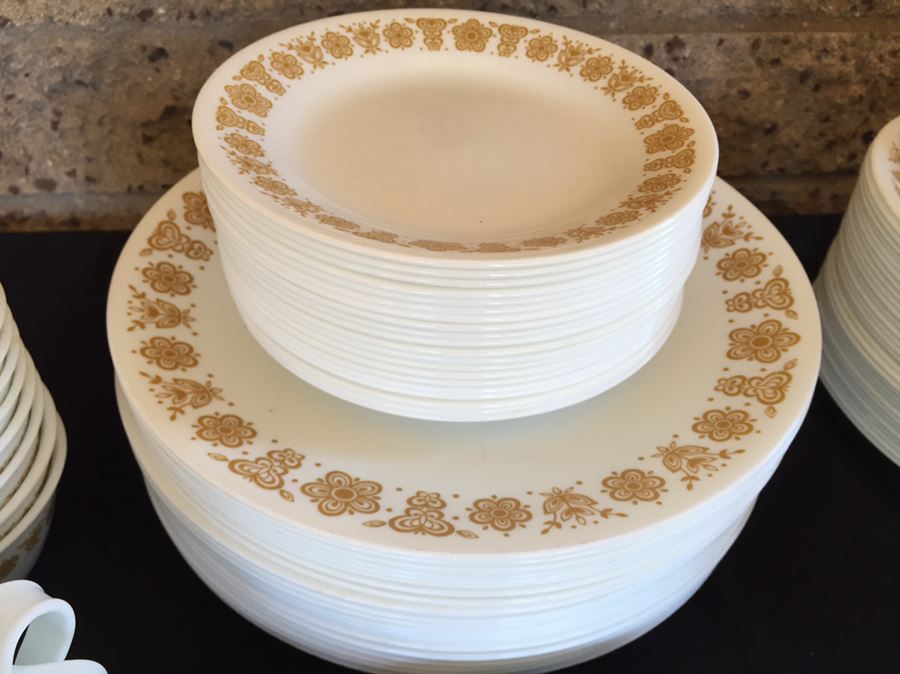 Huge Collection Of Vintage Corelle Butterfly Gold Pattern Plates, Cups And Bowls [Photo 9]