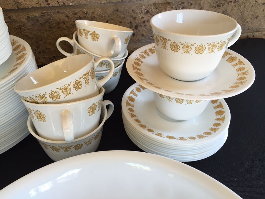 Huge Collection Of Vintage Corelle Butterfly Gold Pattern Plates, Cups And Bowls [Photo 8]